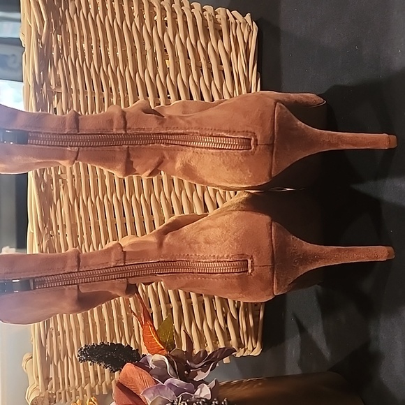 Chic Suede Slouch Boots in Pink - Picture 3 of 7